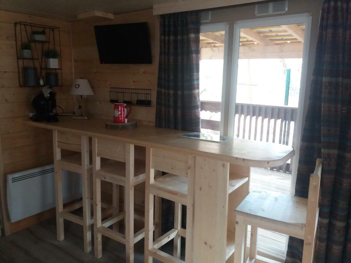 Gite Mobile Home Reamenage A Ugine Entre Albertville Et Annecy Exteriör bild